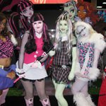 SDCC 2011: Cosplay Photos: 5 Living Dead Girls