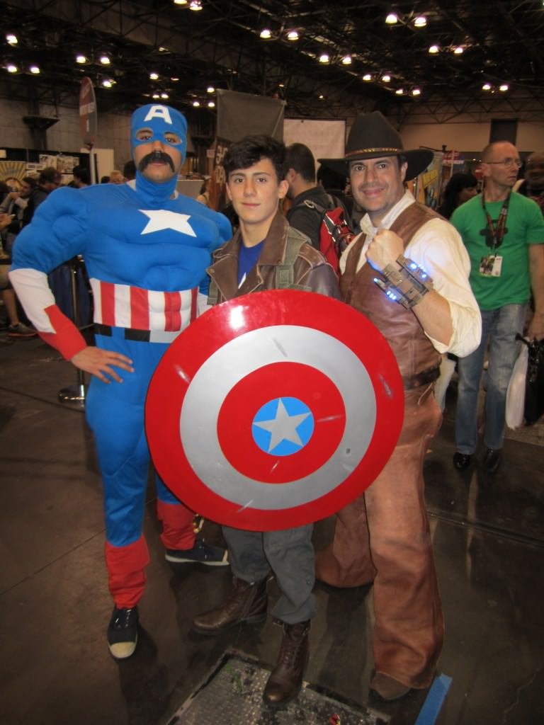 NYCC 2011: Cosplay Photos: Crossover