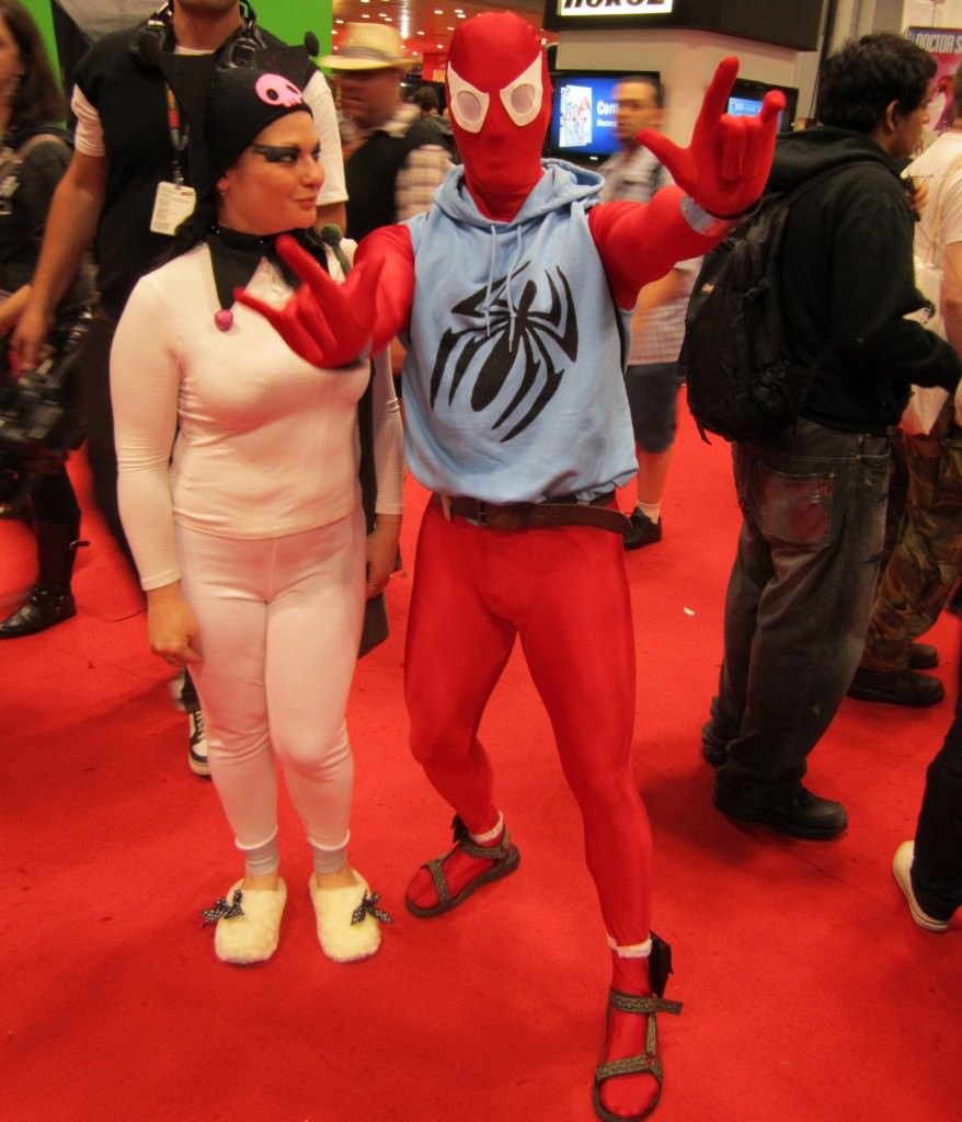 NYCC 2011: Cosplay Photos: Scarlet Spider Cat