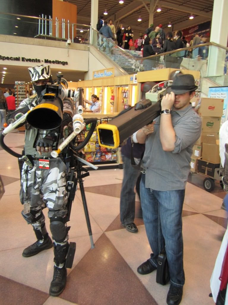 NYCC 2011: Cosplay Photos: Big Guns