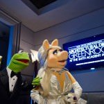 Miss Piggy and Kermit the Frog at the 2012 Academy Awards