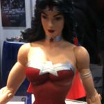 WonderCon 2012: Convention Photos: Wonder Woman Statue