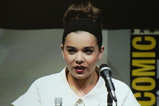 SDCC 2013: Enders Game panel: Hailee Steinfeld