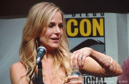 SDCC 2013: Dexter panel: Julie Benz 02
