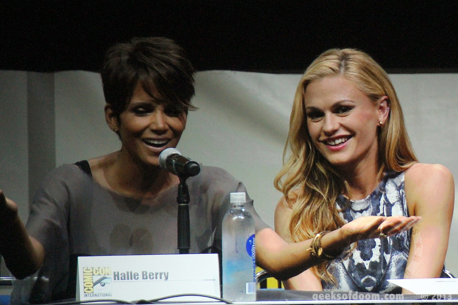 SDCC 2013: X-Men: Days Of Future Past panel: Halle Berry and Anna Paquin 05