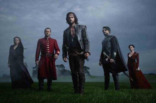 Da Vinciâ€™s Demons Season 2 Exterior group field Margam Tom Riley as Leonardo da Vinci