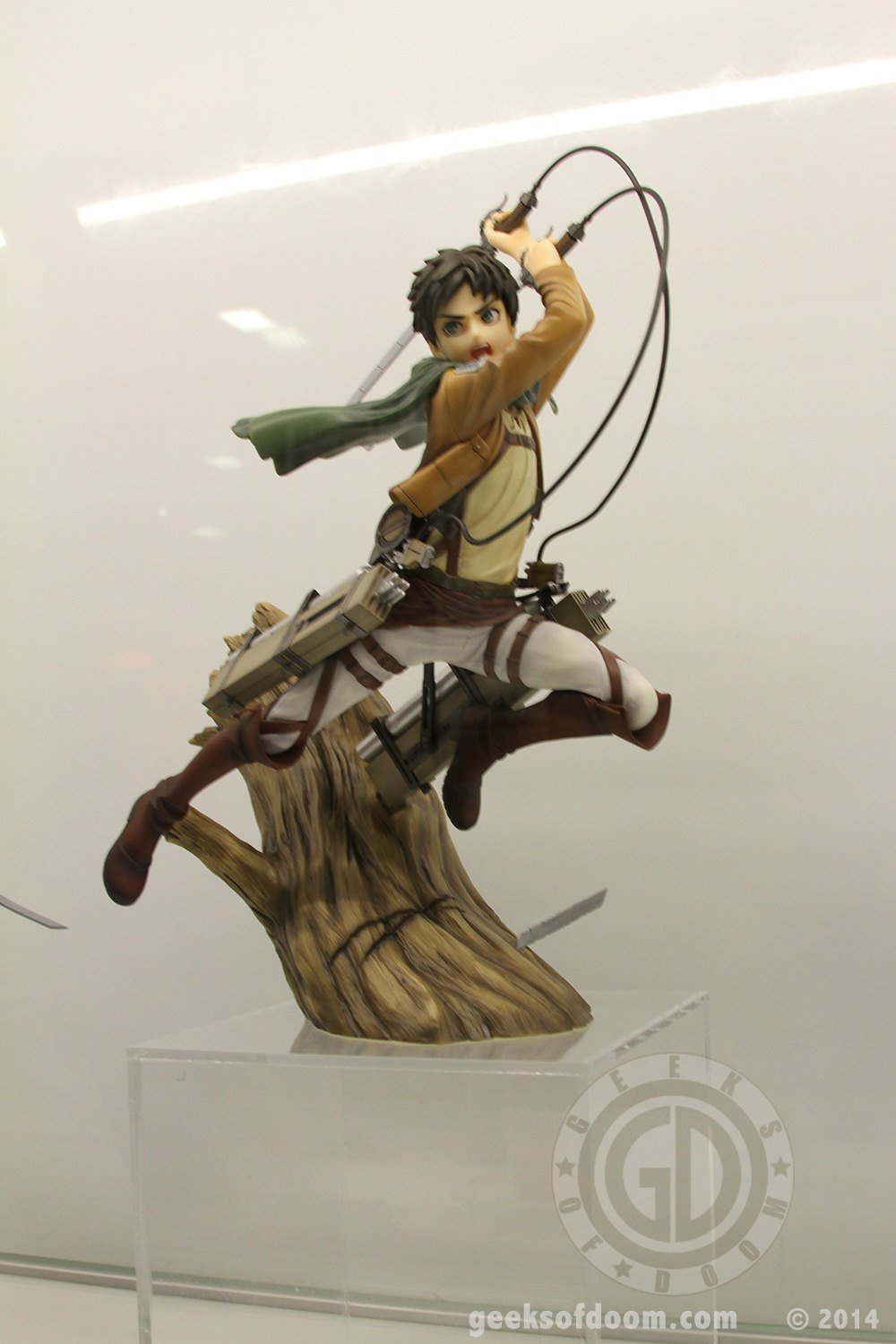 titan eren statue