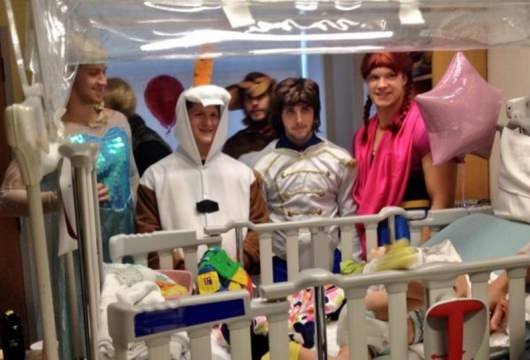 Boston Bruins Players Dressed as Frozen Characters #2