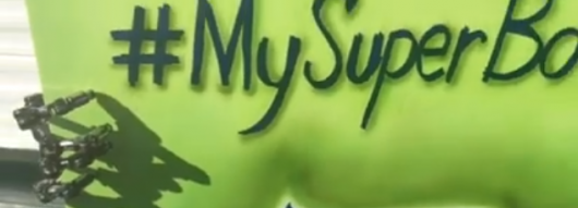 Arnold Schwarzenegger Terminator hand Super Bowl pick 2015