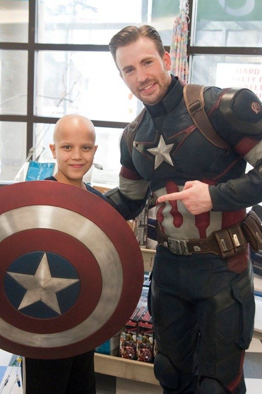 Chris Evans Captain America Seattle Children's Hospital