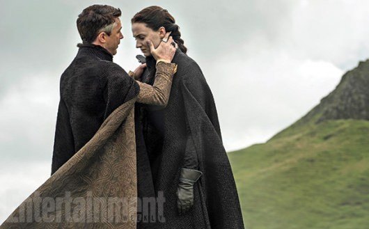 Game Of Thrones Season 5 Littlefinger (Aidan Gillen) comforts Sansa (Sophie Turner)