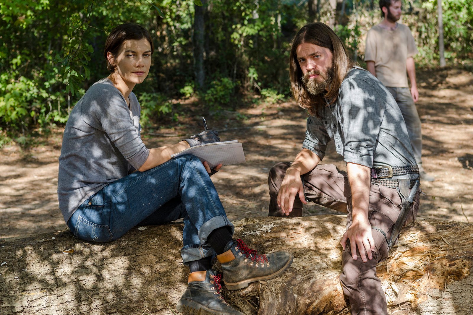 Lauren Cohan as Maggie Greene, Tom Payne as Paul 'Jesus' RoviaÂ - The Walking Dead, Season 7, Episode 14