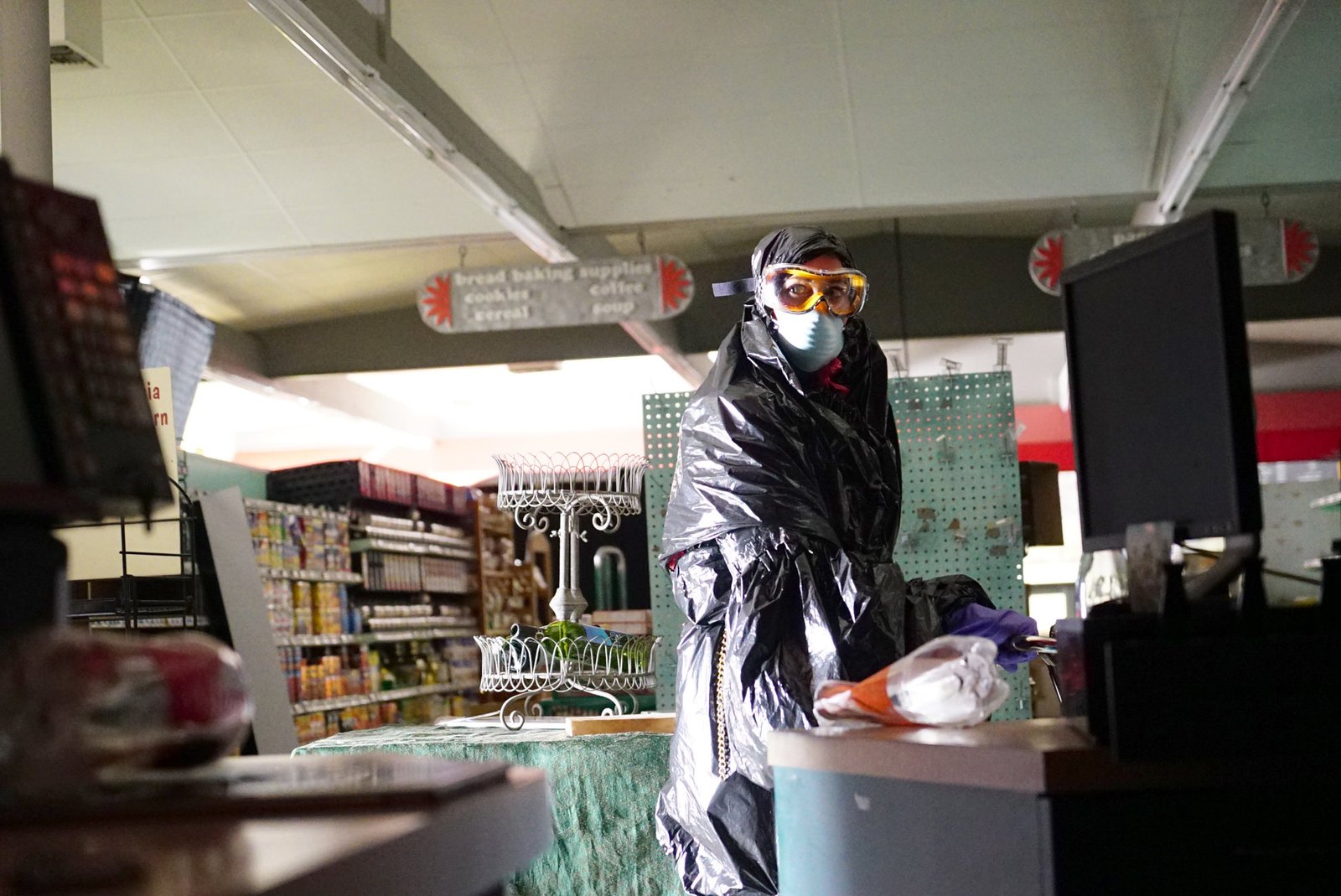 Last Man On Earth 310-16