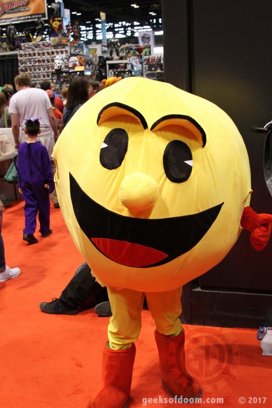 C2E2 2017 Cosplay 10 Pac Man