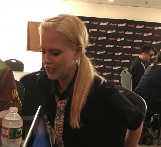 Stan Against Evil Janet Varney NYCC 2017 3