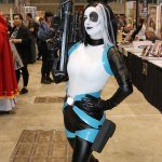 C2E2 2019: Cosplay 09 Domino